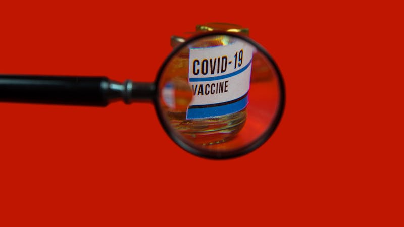 Guía para desmentir 24 bulos sobre la vacuna de COVID-19 Guía para desmentir 24 bulos sobre la vacuna de COVID-19