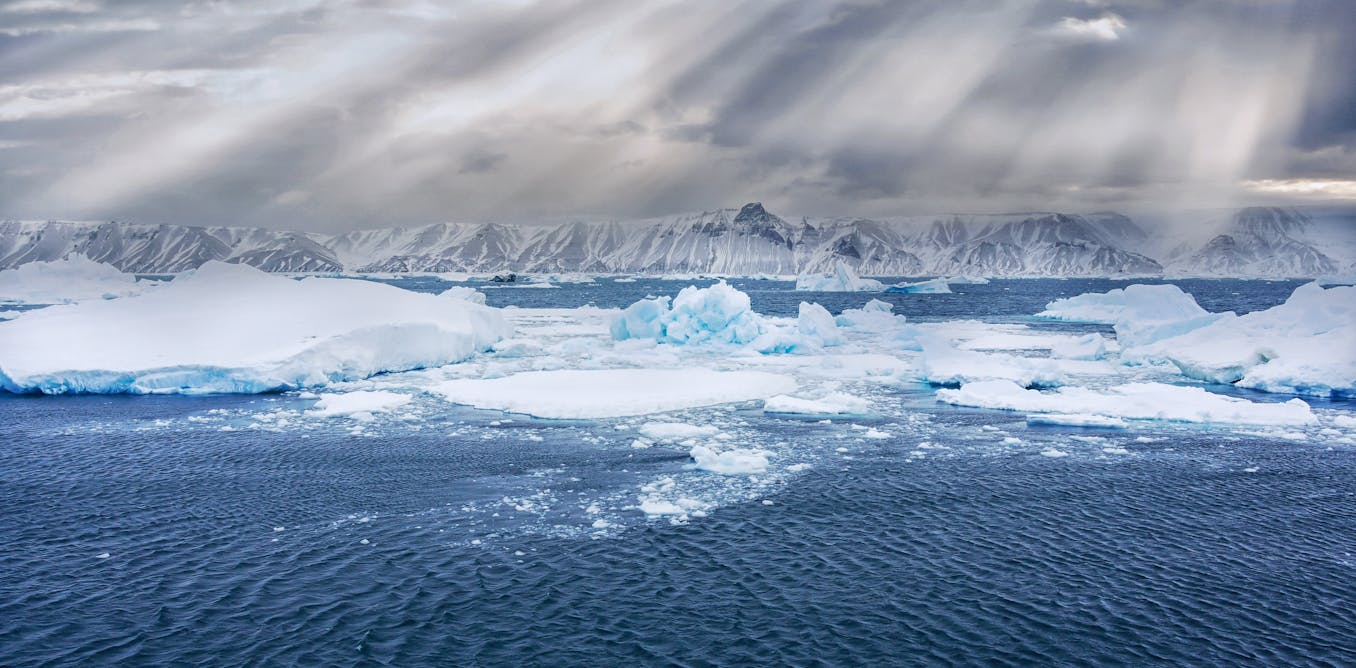 Berikut bukan tiga samudra besar yang mengelilingi wilayah antartika adalah samudra