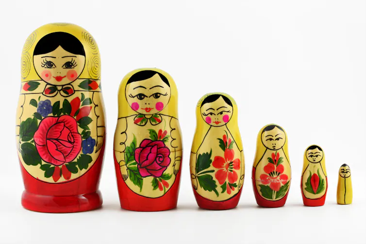 A set of nesting dolls.