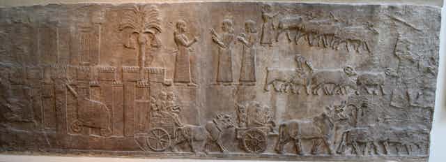 A gypsum wall relief from the British Museum shows one of the military campaigns of the Assyrian king Tiglath-pileser III in Babylonia (southern Iraq).