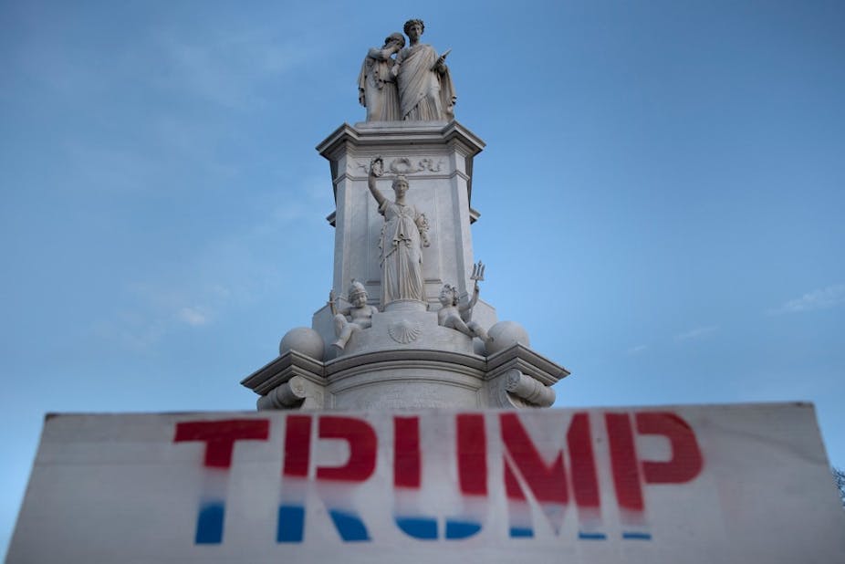 Une banderole pro-Trump devant le Capitole, le 9 janvier 2021.