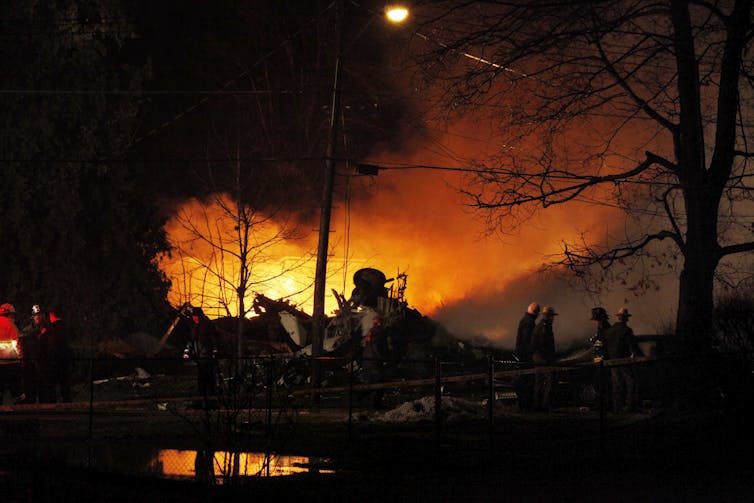 Colgan Air Flight 3407, sebuah pesawat turboprop Bombardier Dash-8 Q400, jatuh ke sebuah rumah pada 12 Februari 2009, menewaskan satu orang di darat dan semua 49 penumpang dan awak di dalamnya.