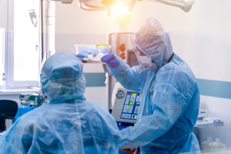 Intensive care emergency room with artificial lung ventilation monitor
