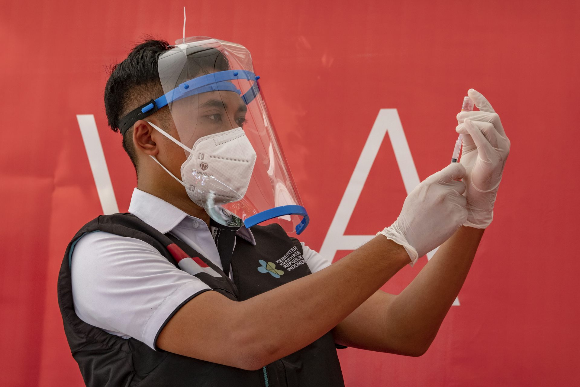 Covid 19 Vaccines How And When Will Lower Income Countries Get Access