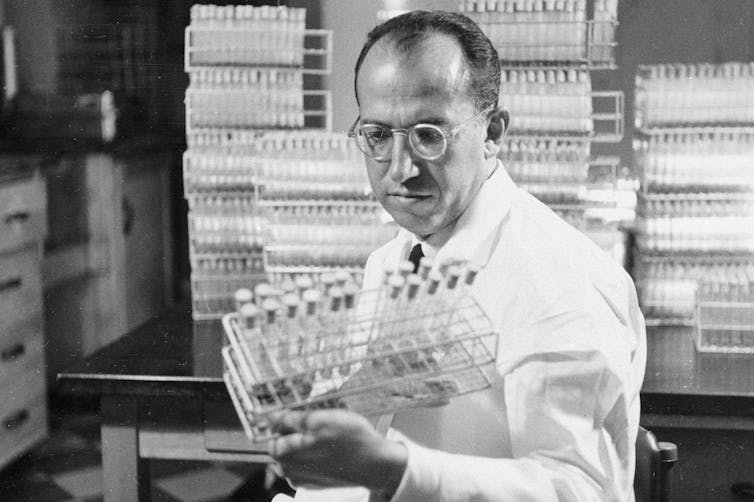 Black and white photo of Jonas Salk