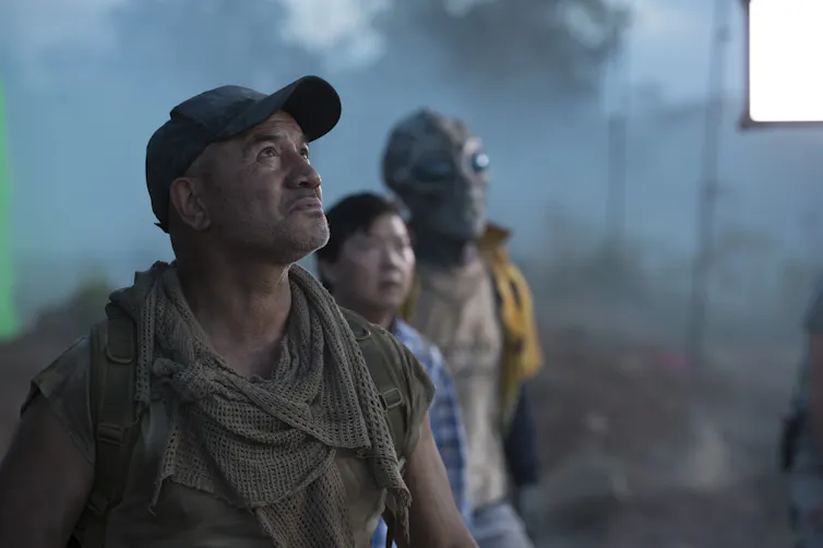 Temuera Morrison, Ken Jeong and an alien.
