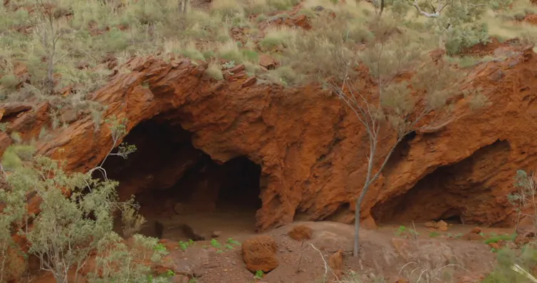 Ancient Juukan Gorge rock shelters, cave, red dust