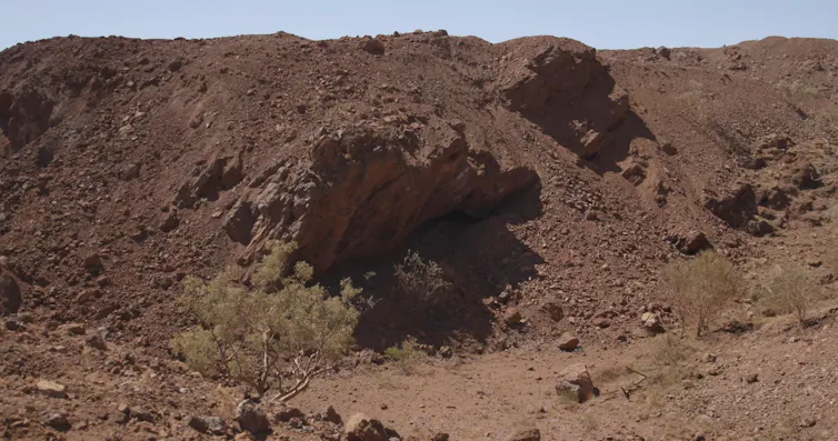 Dirt and dusty ground
