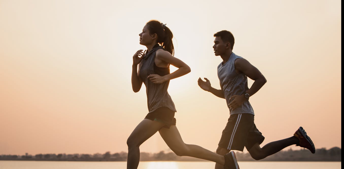 Planning on running a marathon? A sports dietitian on what to eat for long-distance running