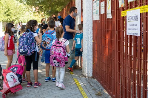 El curso avanza mientras la pandemia se sigue cebando con la educación 7 file 20210127 15 hsts1z.jpg?ixlib=rb 1.1