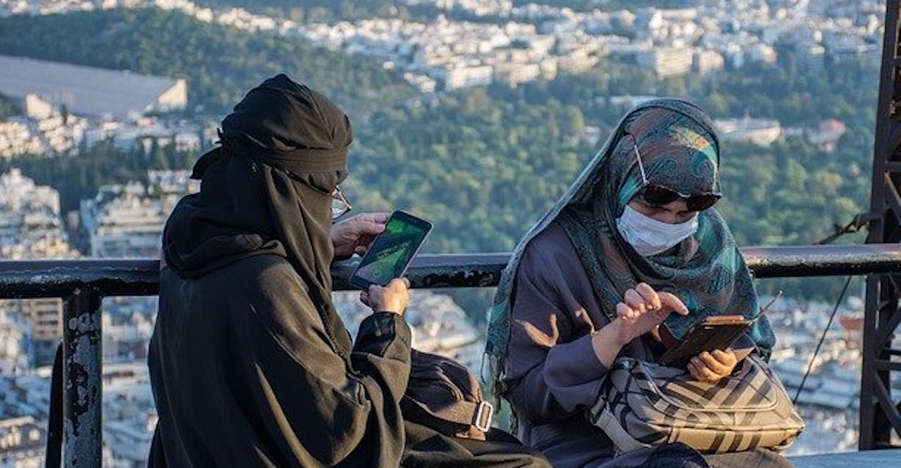 One on, Muslim reflect on wearing the niqab a mask-wearing world