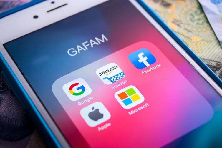 A smartphone screen showing the five 'GAFAM' branded apps