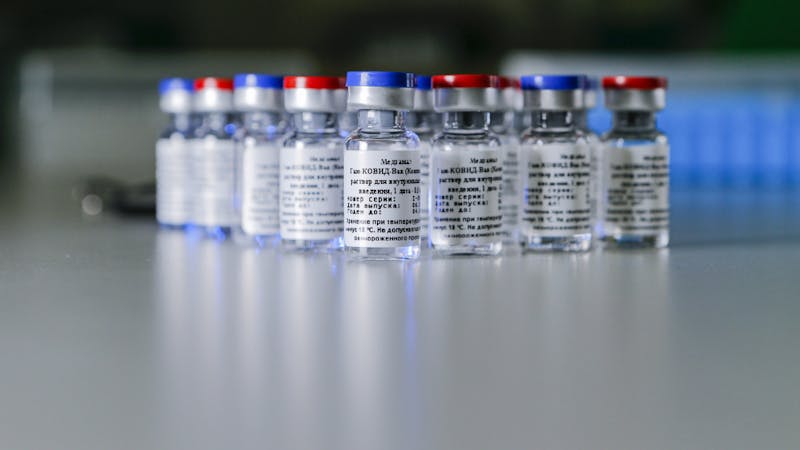Por qué nos ha sorprendido la vacuna rusa Sputnik V