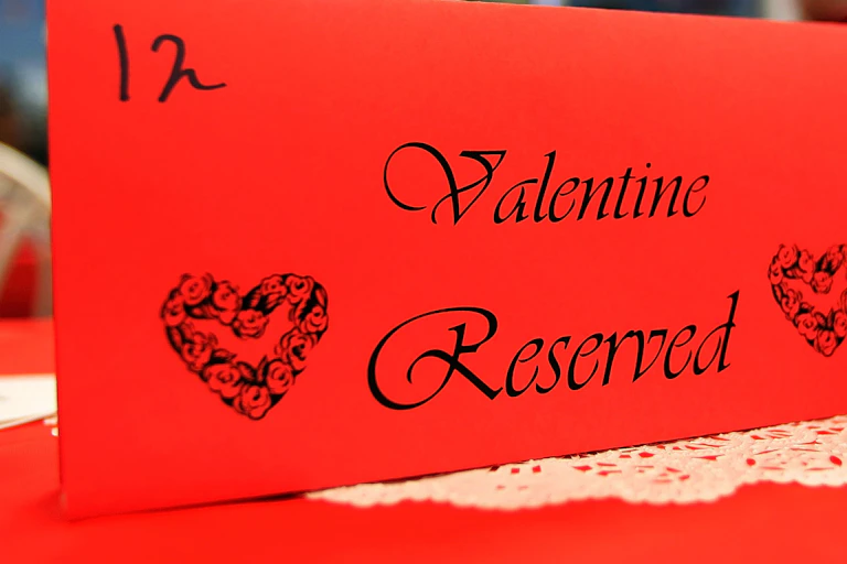 A reservation sign on a table.