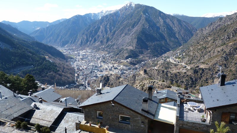 ¿Cómo acabar con las mudanzas tributarias a paraísos fiscales? ¿Cómo acabar con las mudanzas tributarias a paraísos fiscales?