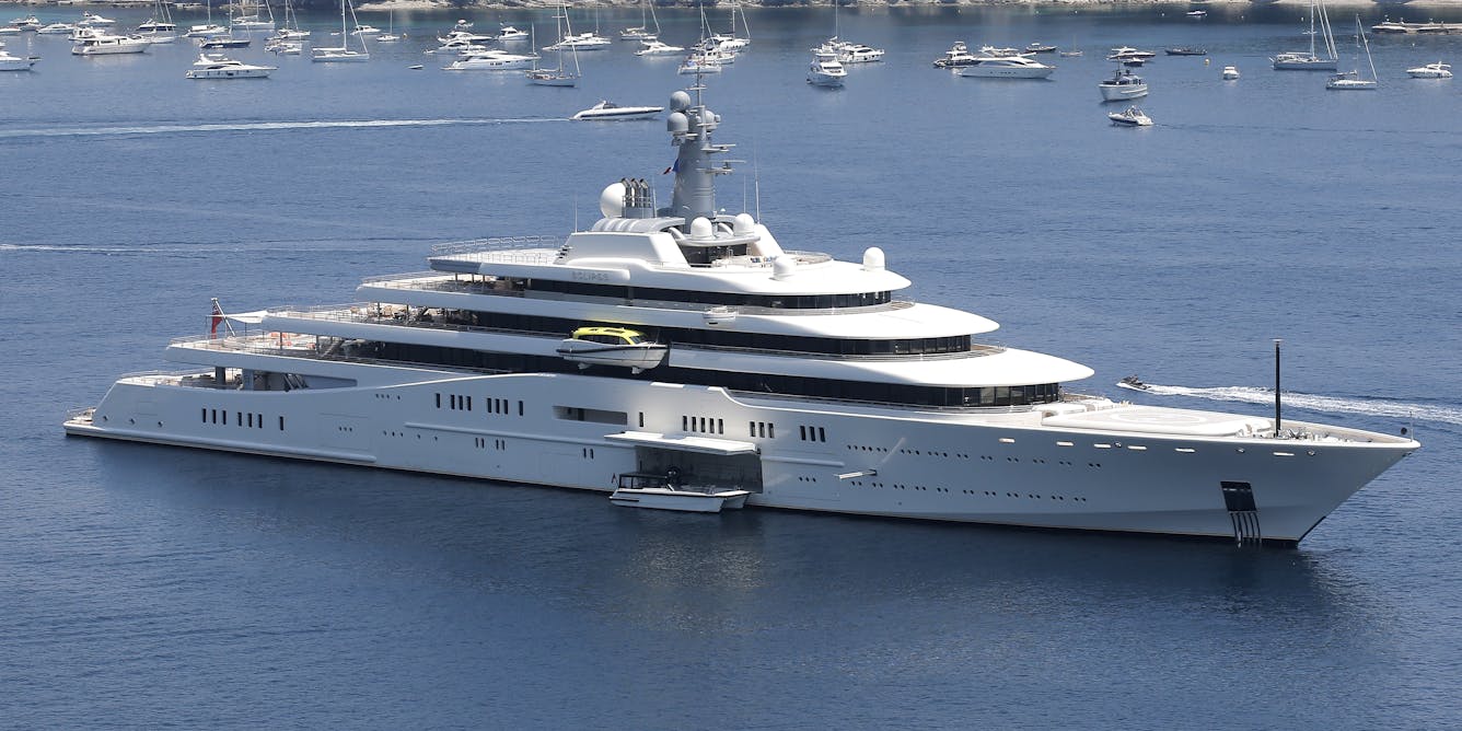 Private planes, mansions and superyachts: What gives billionaires like ...