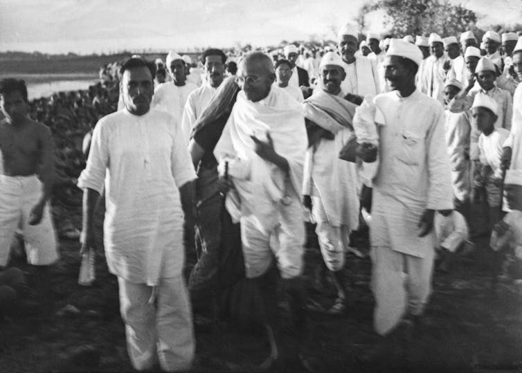 Mahatma Gandhi, salt march, April 6, 1930, Dandi, India