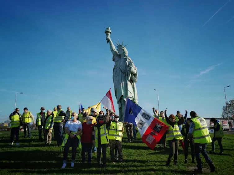 Des « gilets jaunes » manifestent à Colmar, le 14 novembre 2020