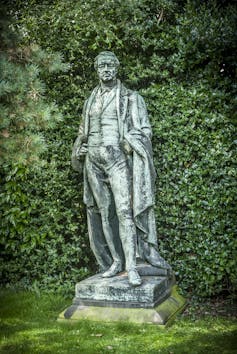 Statue of Sir Robert Peel