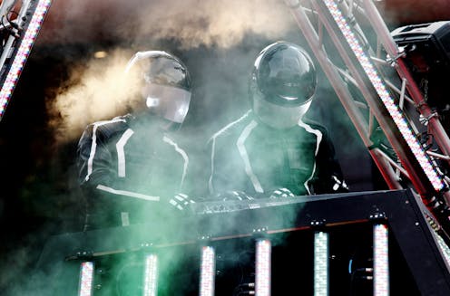 Daft Punk: cómo dos genios disfrazados de robots conquistaron el mundo de la música 9 file 20210225 15 1d75gzv.jpg?ixlib=rb 1.1
