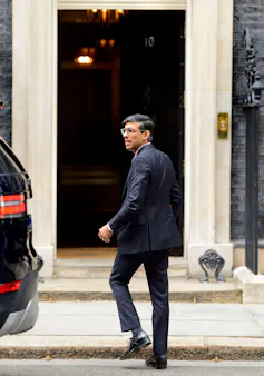 Rishi Sunak entering 10 Downing Street