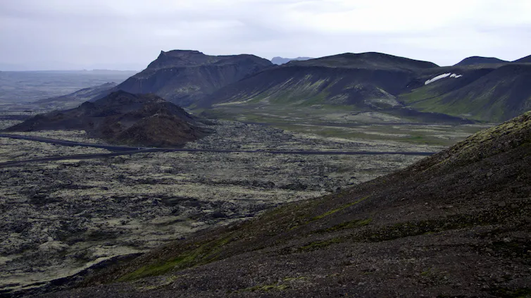 Image of the volcanic system.