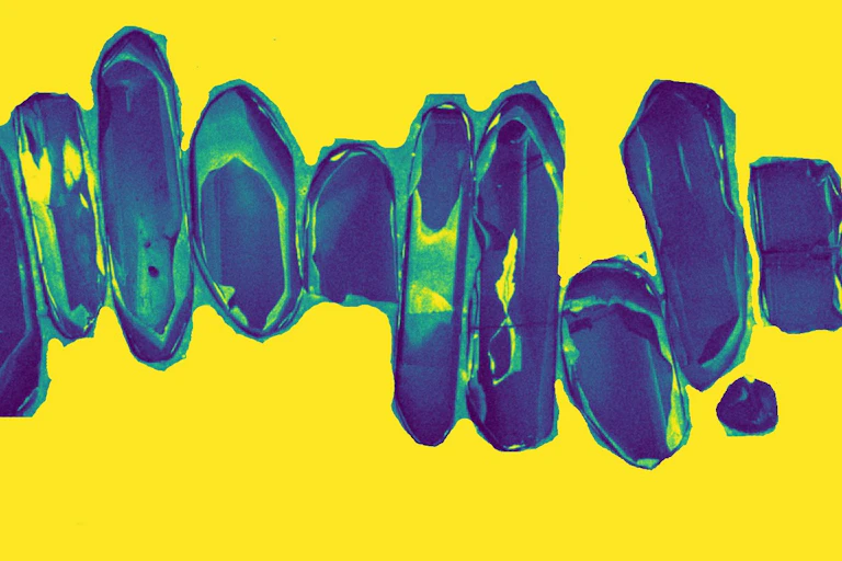 false colour image of magmatic zircon grains