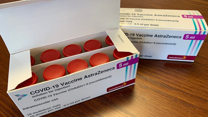 AstraZeneca: ¿cómo sabemos si una vacuna produce efectos adversos?