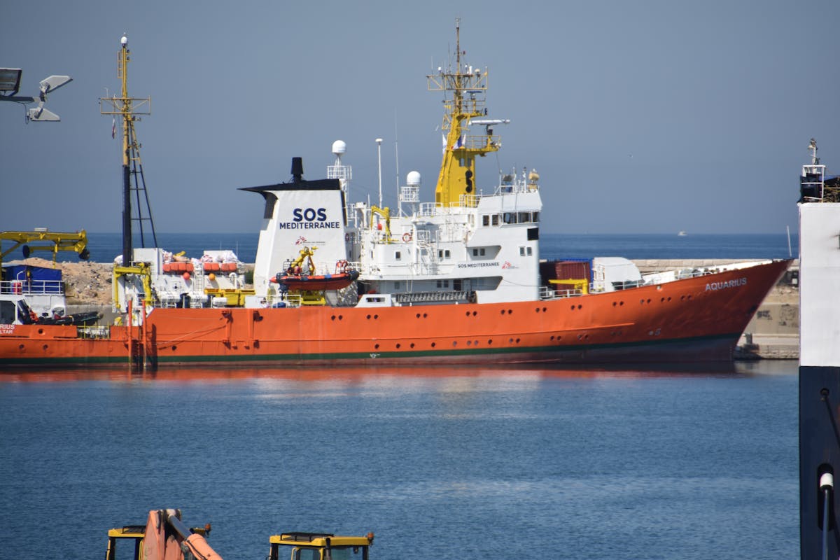 Incentivo Oso polar Seguro AquariusNotWelcome: La acogida del barco avivó el rechazo a los inmigrantes