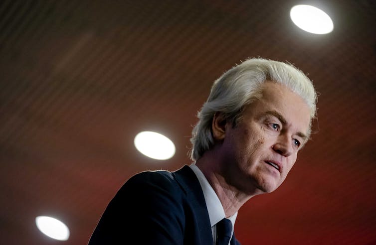 PVV leader Geert Wilders giving a press conference.