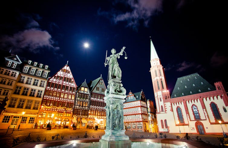 Lady Justice statute in Frankfurt.