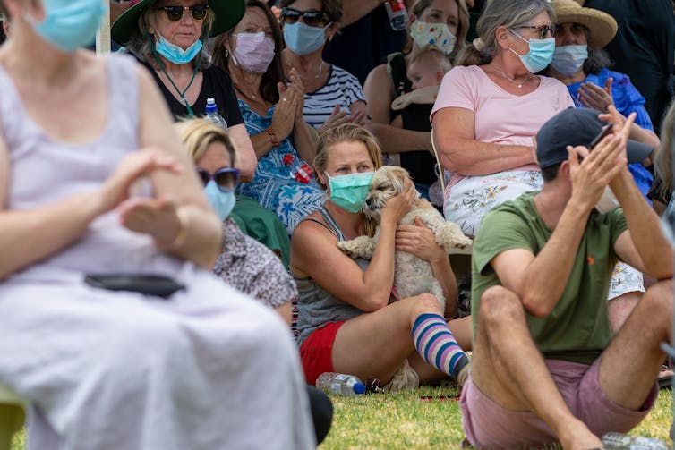 Perth residents at an evacuation centre during a bushfire