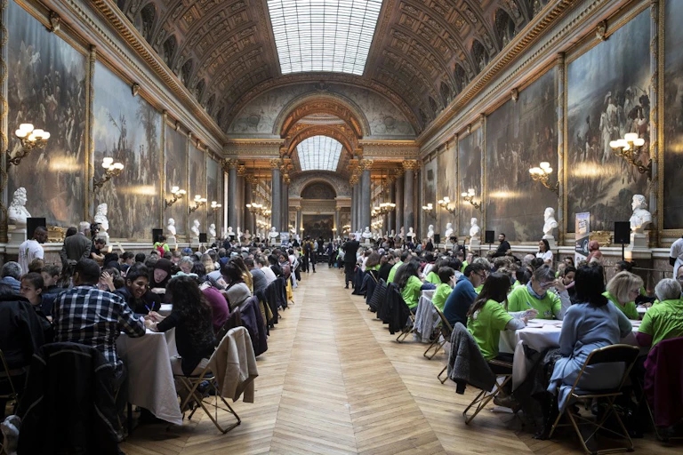 Une « dictée pour tous » en octobre 2019, au Château de Versailles.