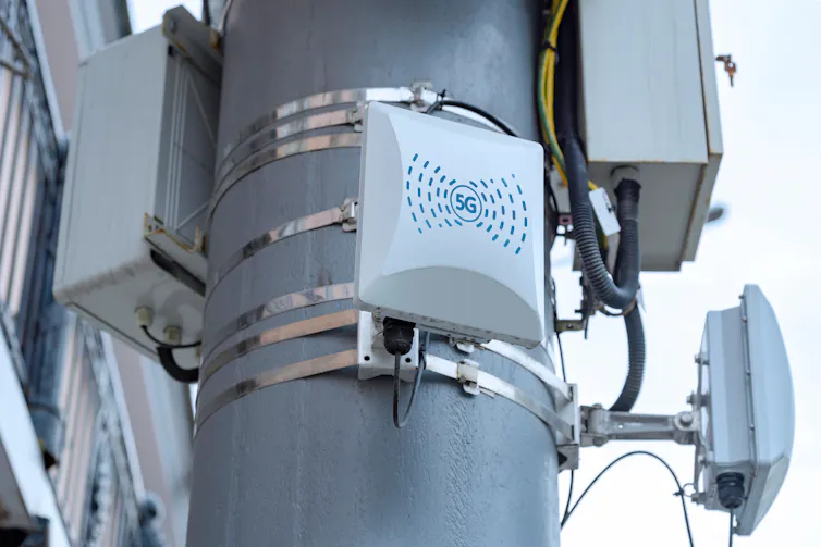 A 5G antenna module on a mast