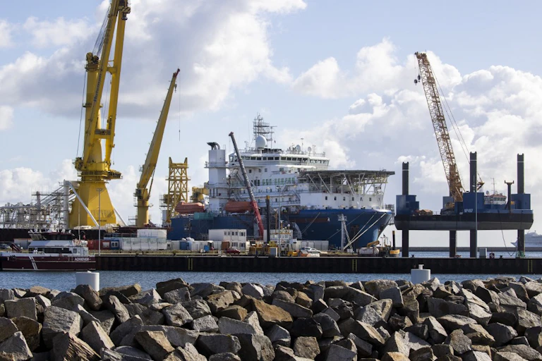 Le navire russe de pose de tuyaux Akademik Tchersky,
