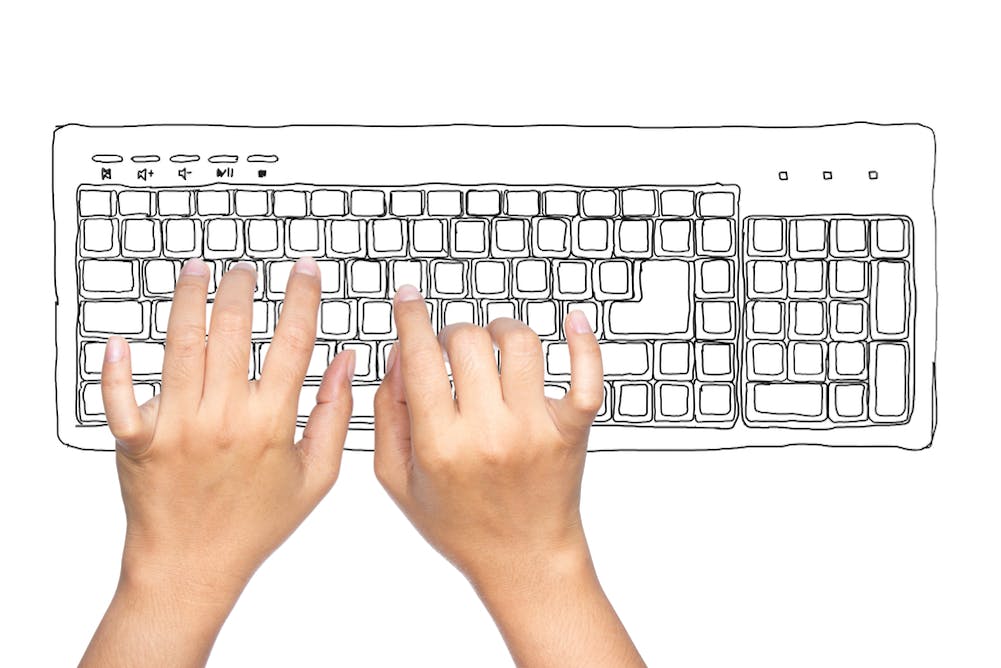 Рука на клавиатуре референс