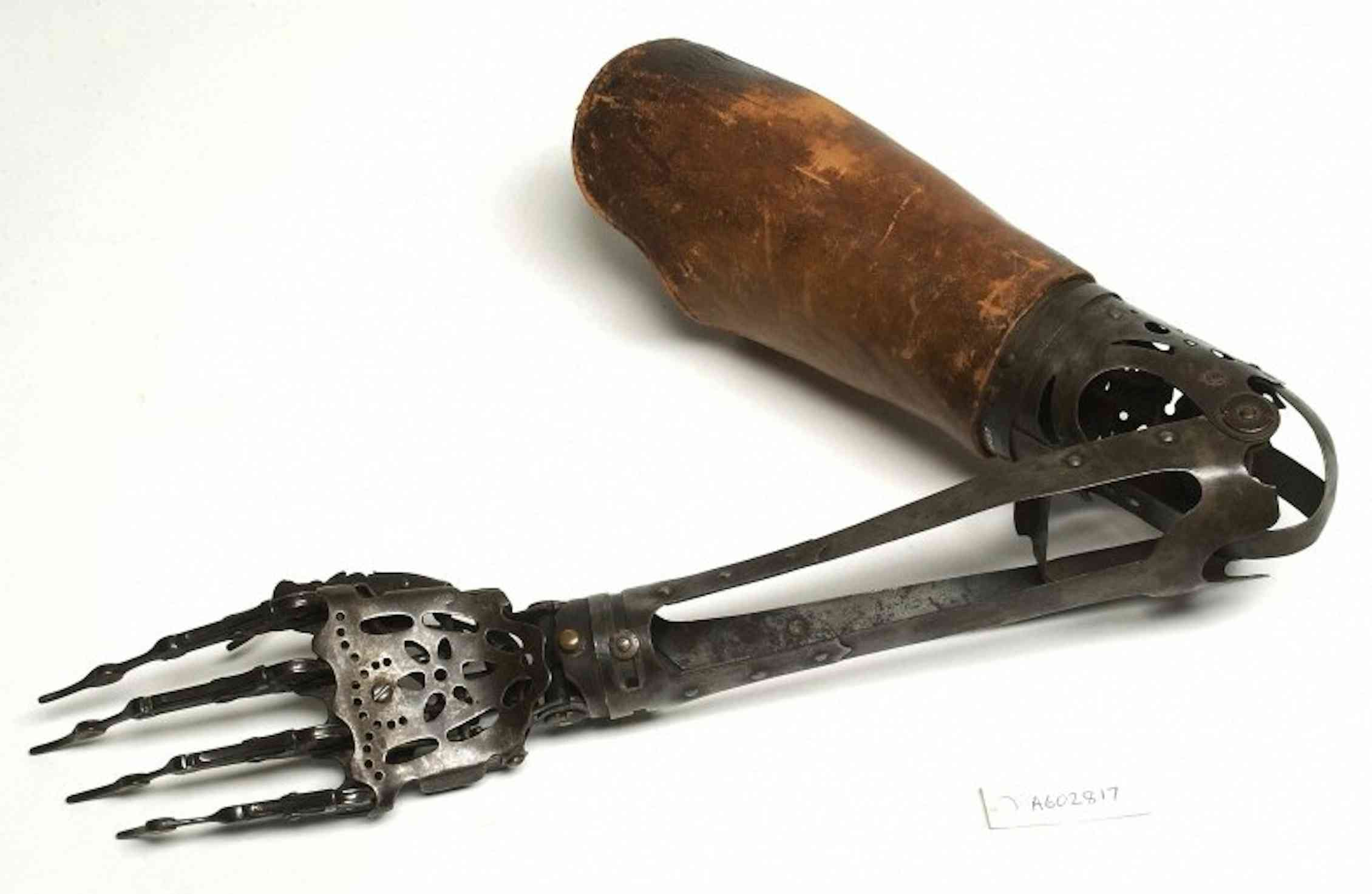 Самый древний металл. Бионические протезы 19 век. Протез левой руки, 1850-1910.