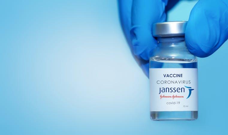 Lo que sabemos y lo que no de la vacuna de Janssen