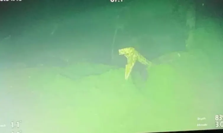 Submarine wreckage on sea floor