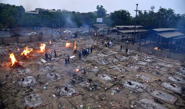 Mass funeral pyres in India
