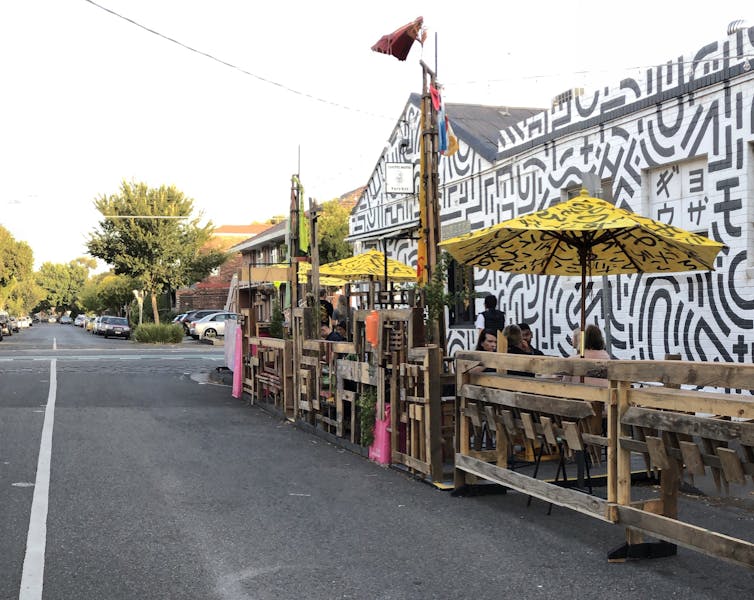 parklet set up for streetside eating