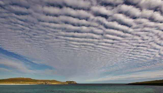 Wave-shaped clouds
