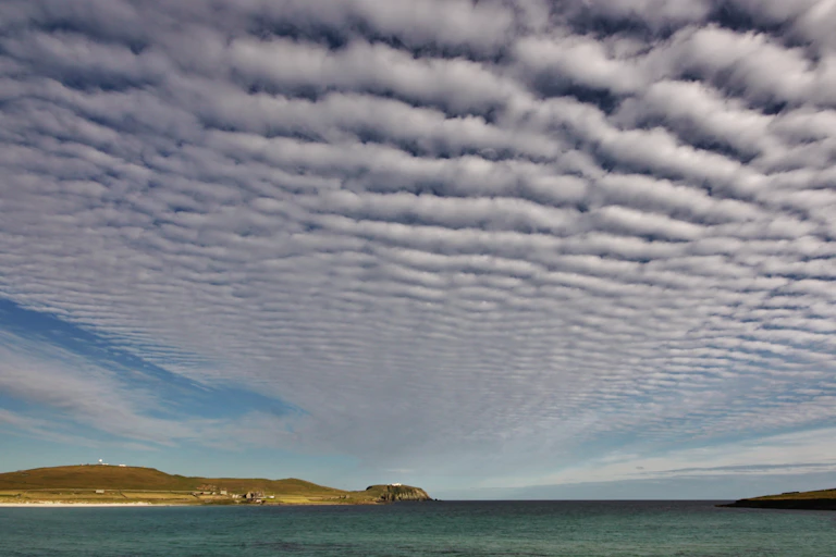 Wave-shaped clouds