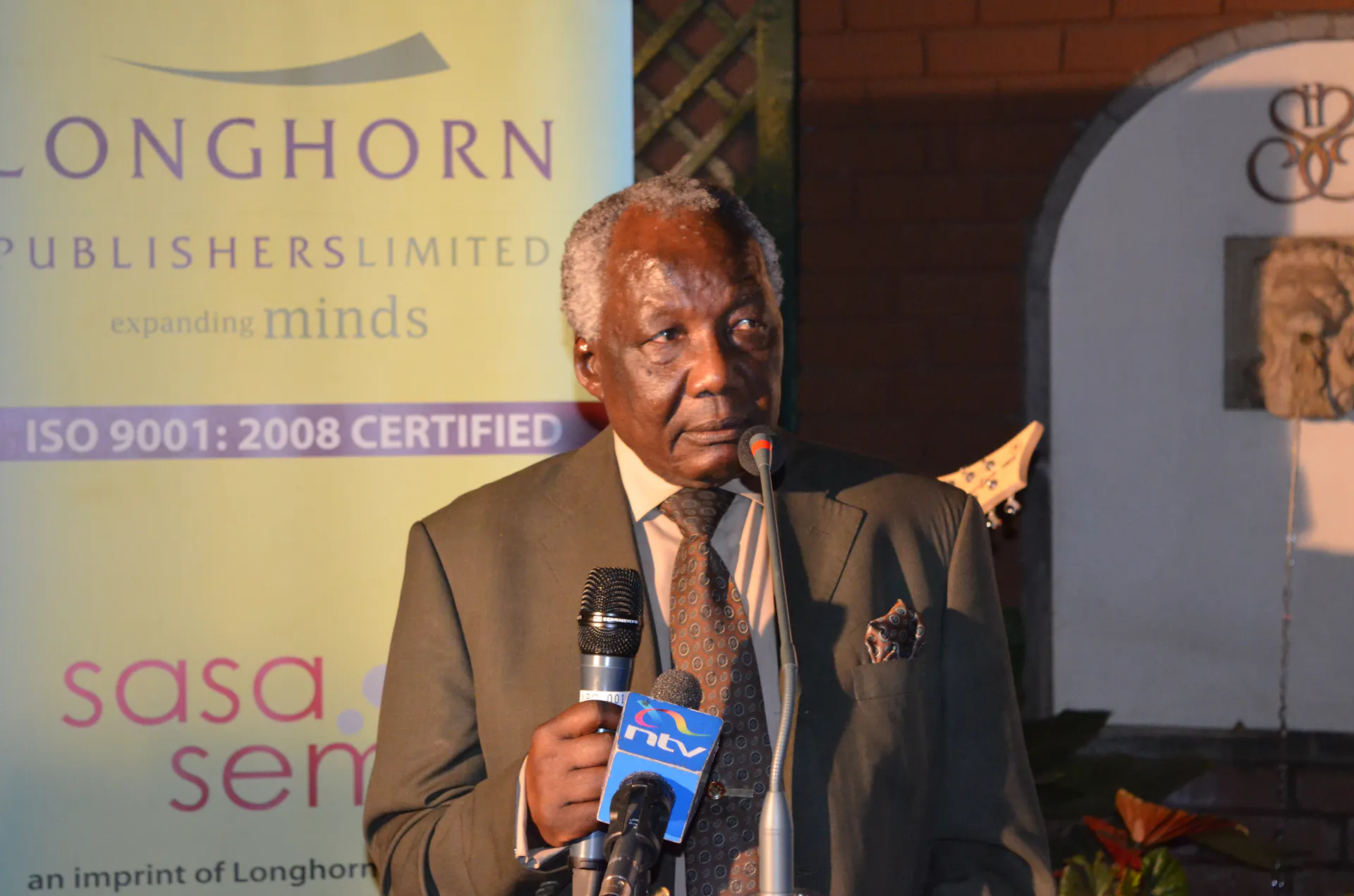 Philip Ochieng: Kenyan editor and author who did it his way and inspired a generation - Vimarsana News