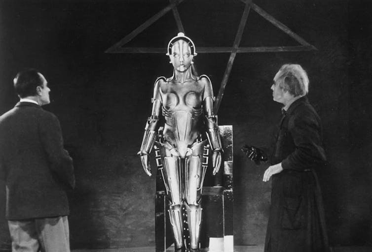 Black and white photo of sci fi robot