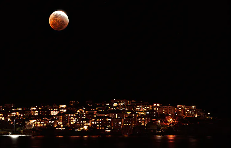 How to Watch Wednesday's Total Lunar Eclipse from Australia 7 How to Watch Wednesday's Total Lunar Eclipse from Australia 5