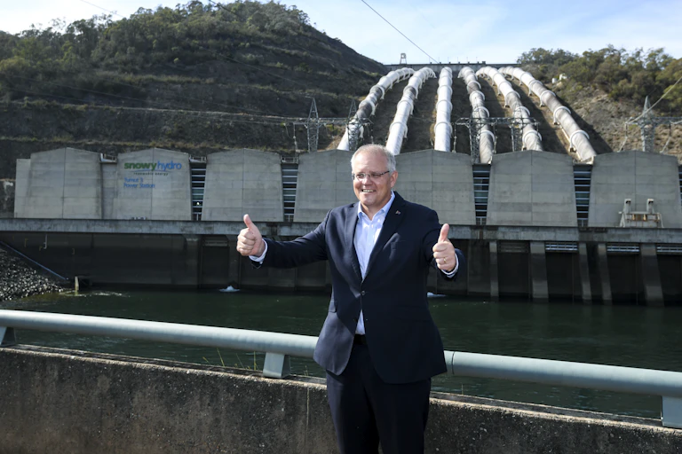 Prime Minister Scott Morrison gives thumbs up at Snowy Hydro