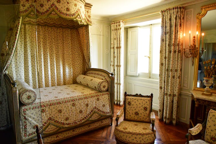 antique bedroom