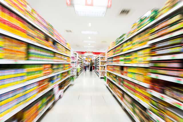 Blur of supermarket shelves