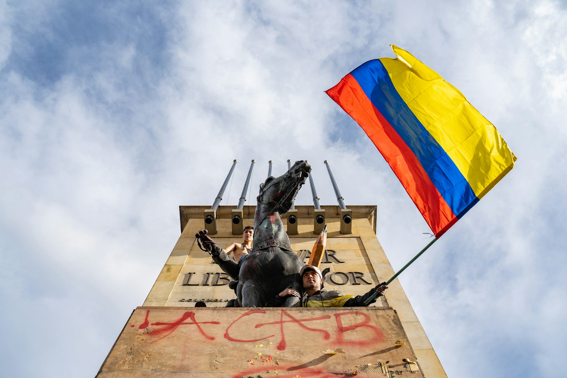 La violencia en Colombia, analizada bajo la perspectiva social y
